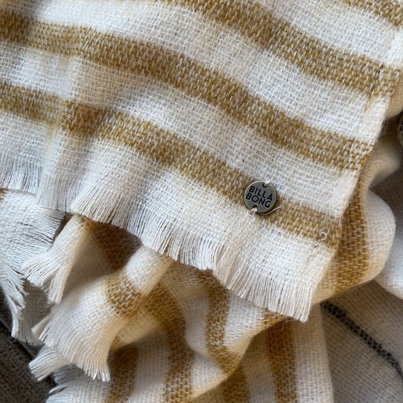 🌴🔆BILLABONG- BEACHY NIGHT WRAP🔆🌴 - Picture 9 of 12